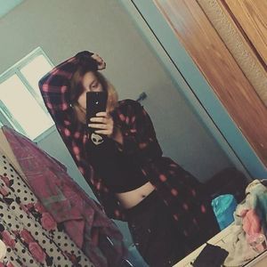 Meet your Posher, Sierra